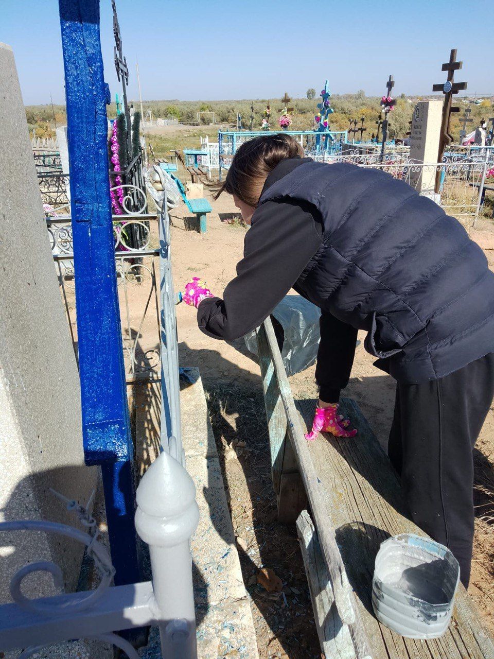 Студенты Володарского филиала приняли участие в акции по облагораживанию мест захоронений ветеранов ВОВ